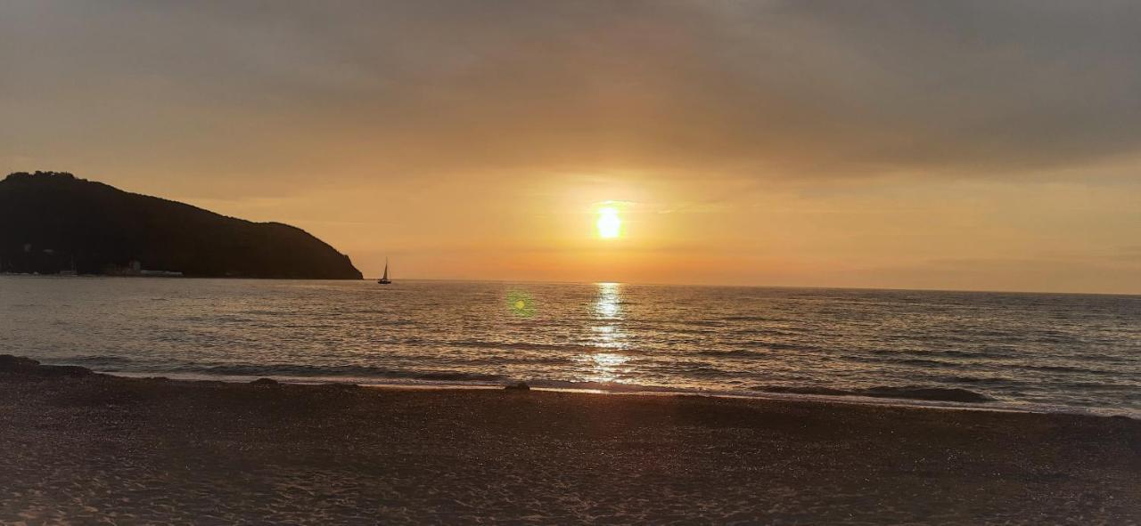 Appartamento Claudi A San Vincenzo Ngoại thất bức ảnh